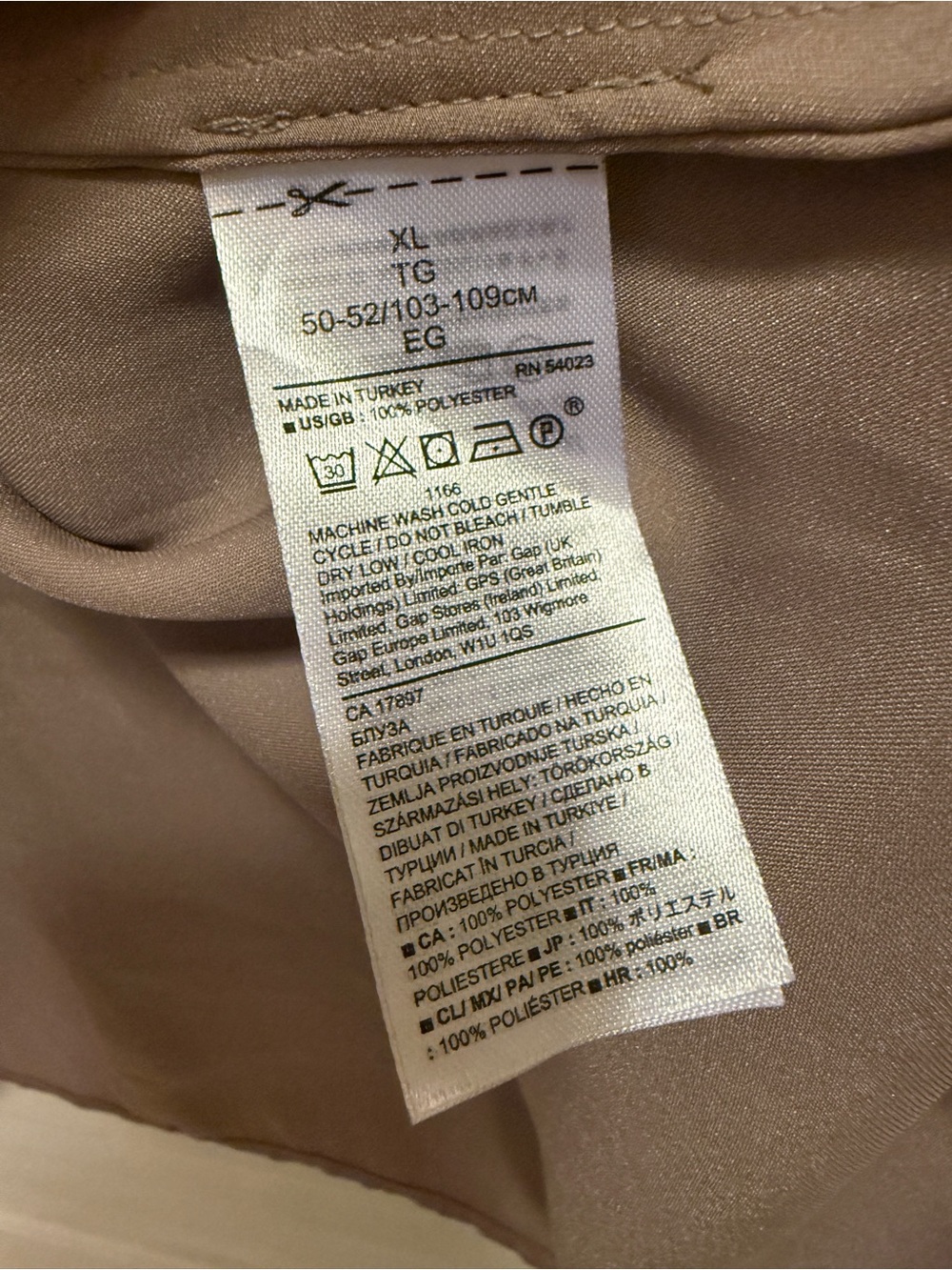 Elegant Banana Republic Satin Gold Long-Sleeve Blouse Women's Top - Picture 3 of 4